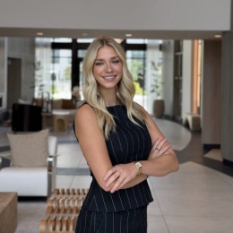 an image of a woman posing